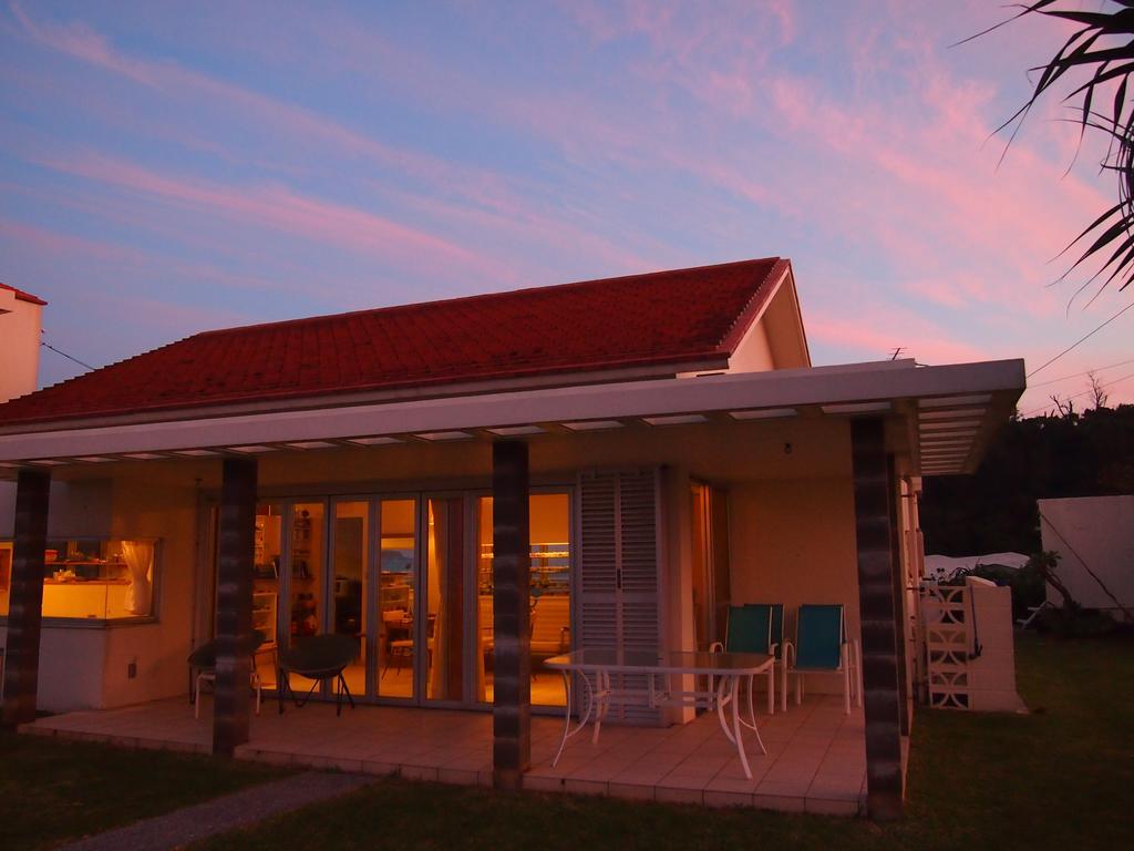 Отель Keiki Beachhouse & Cafe Накидзин Экстерьер фото